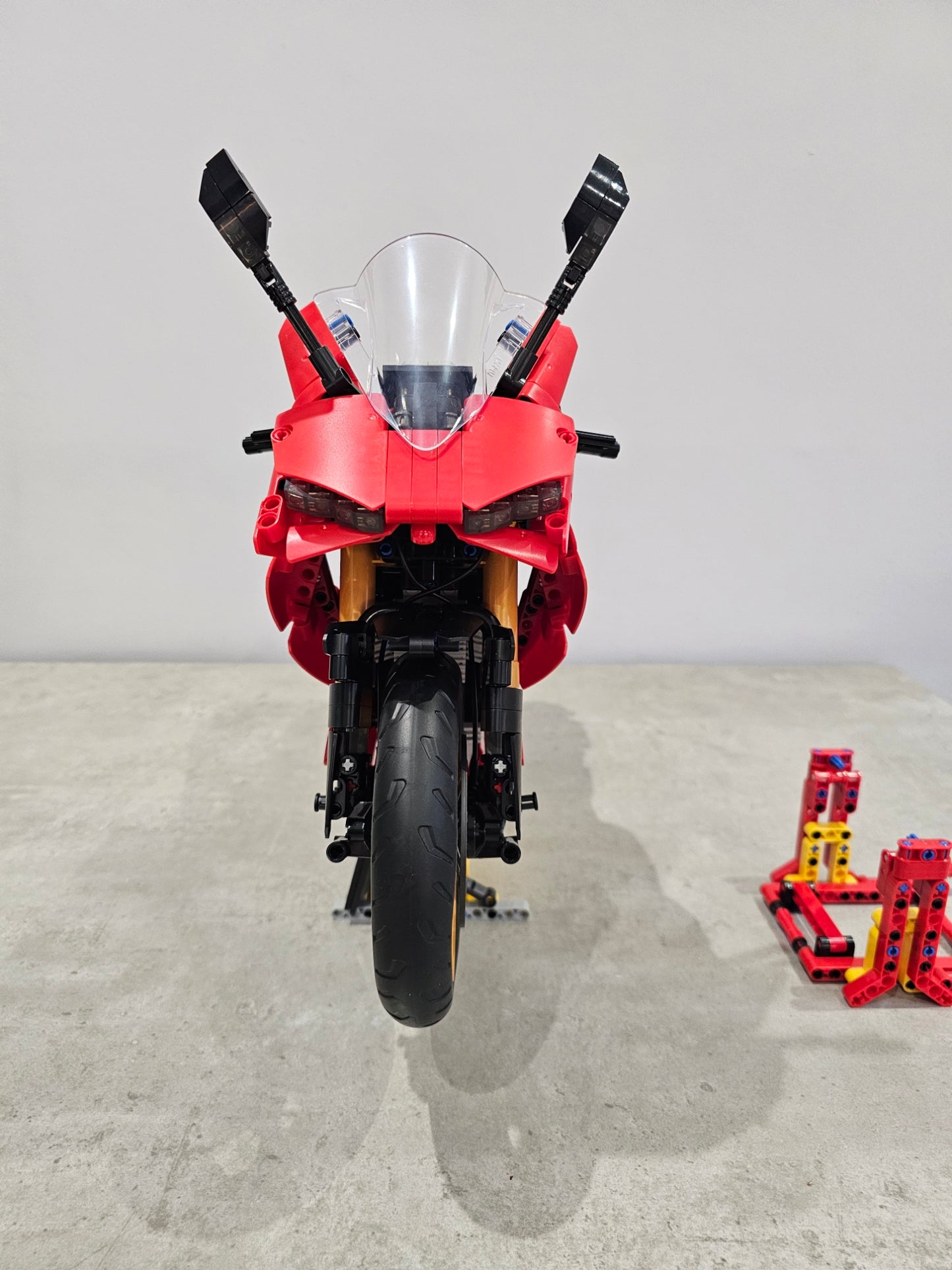 T4020 Ducati Motorcycle 1/5 Scale