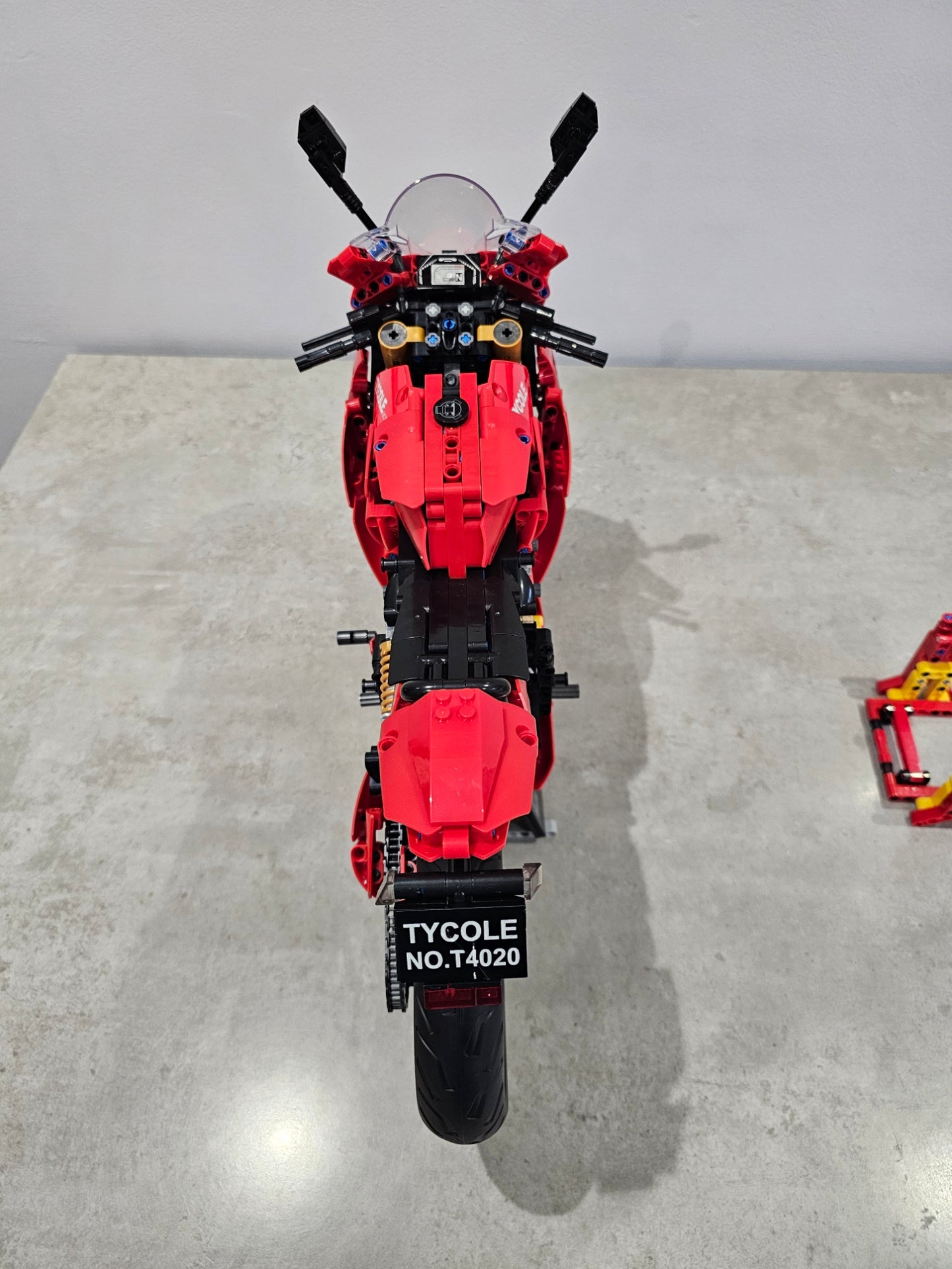 T4020 Ducati Motorcycle 1/5 Scale