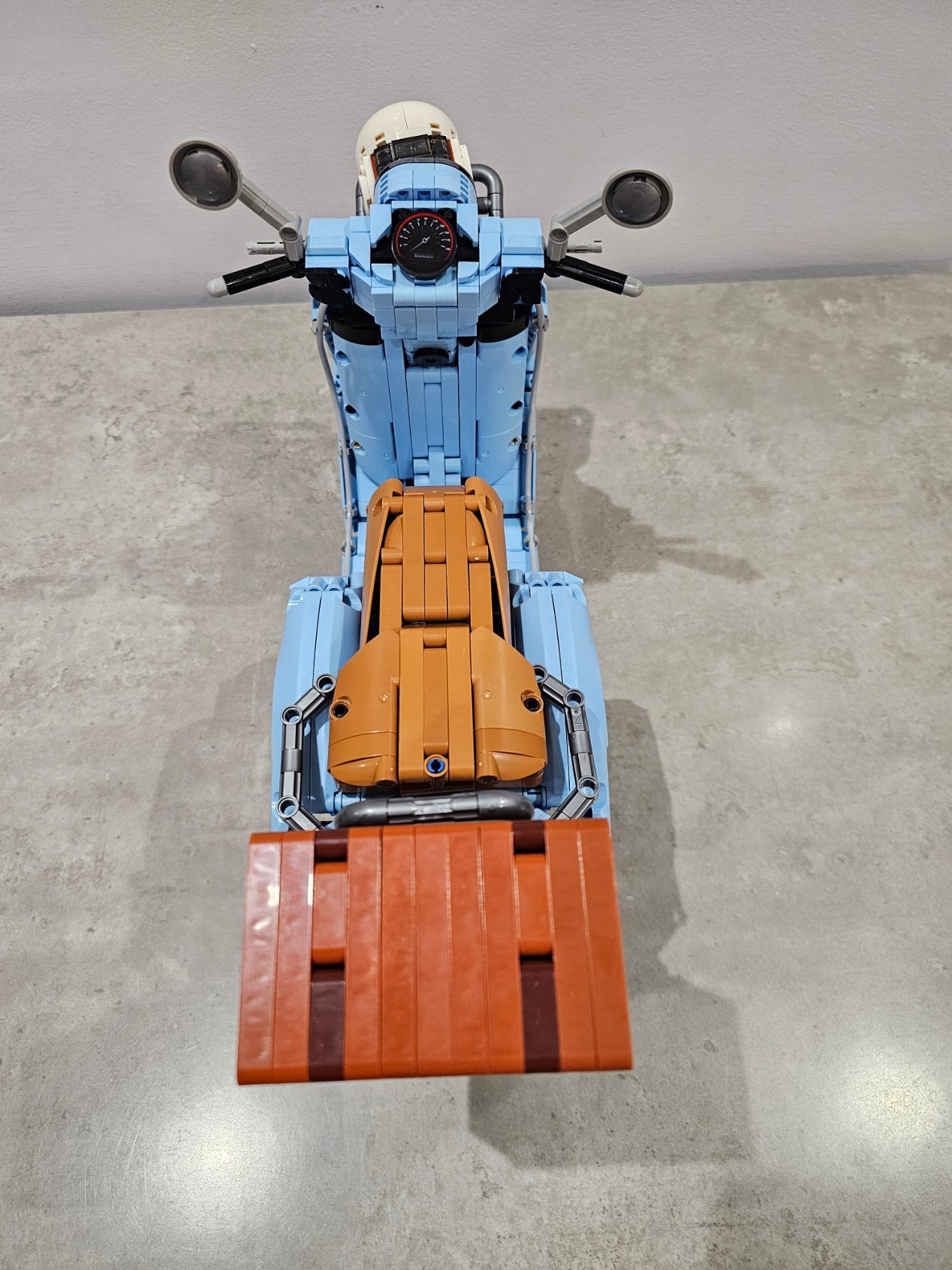 T4025B Vespa Classic 300 1/5 Scale