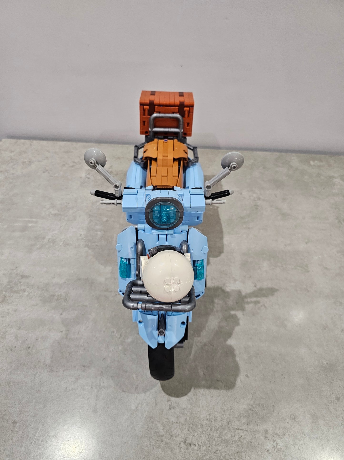 T4025B Vespa Classic 300 1/5 Scale
