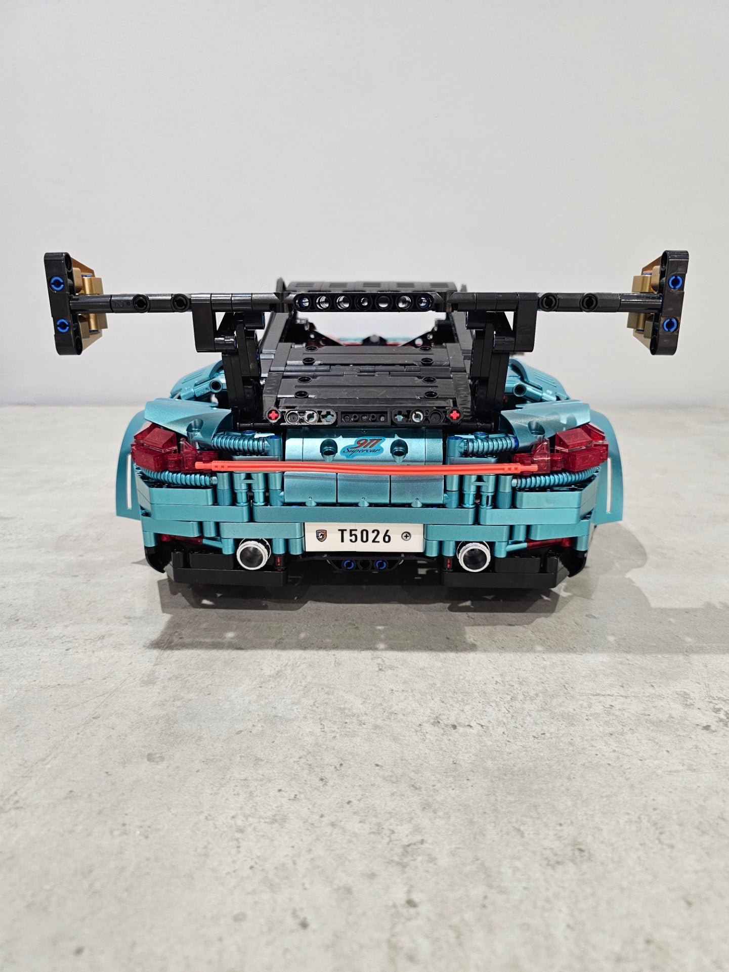 T5026B 911 GT2 RS 1/8 Scale