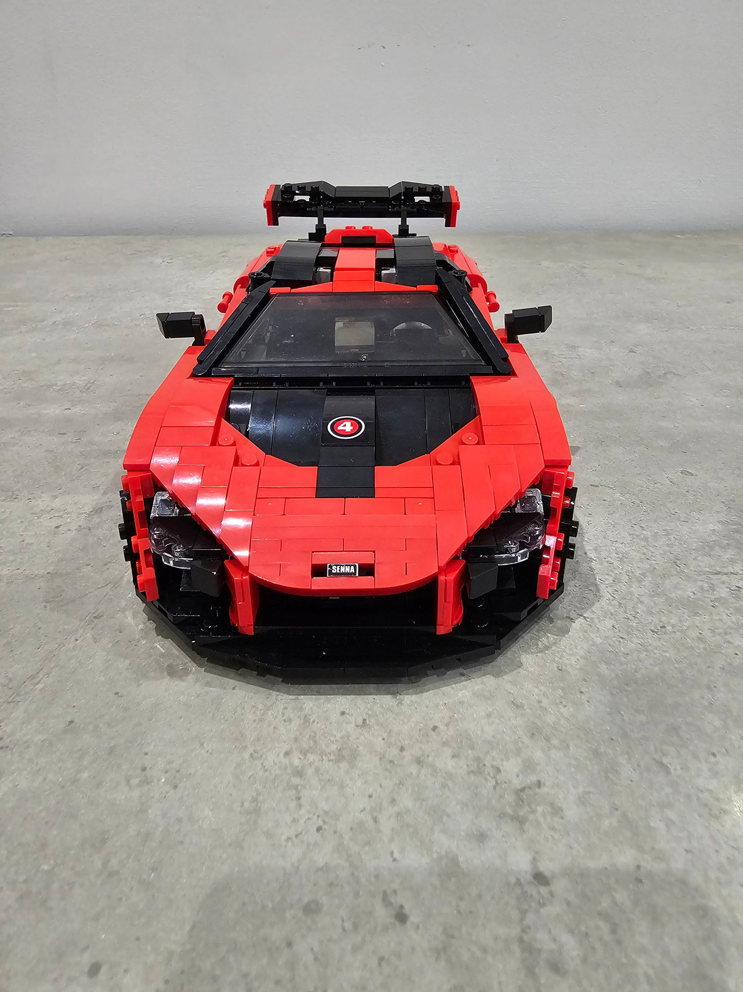 10007 McLaren Senna