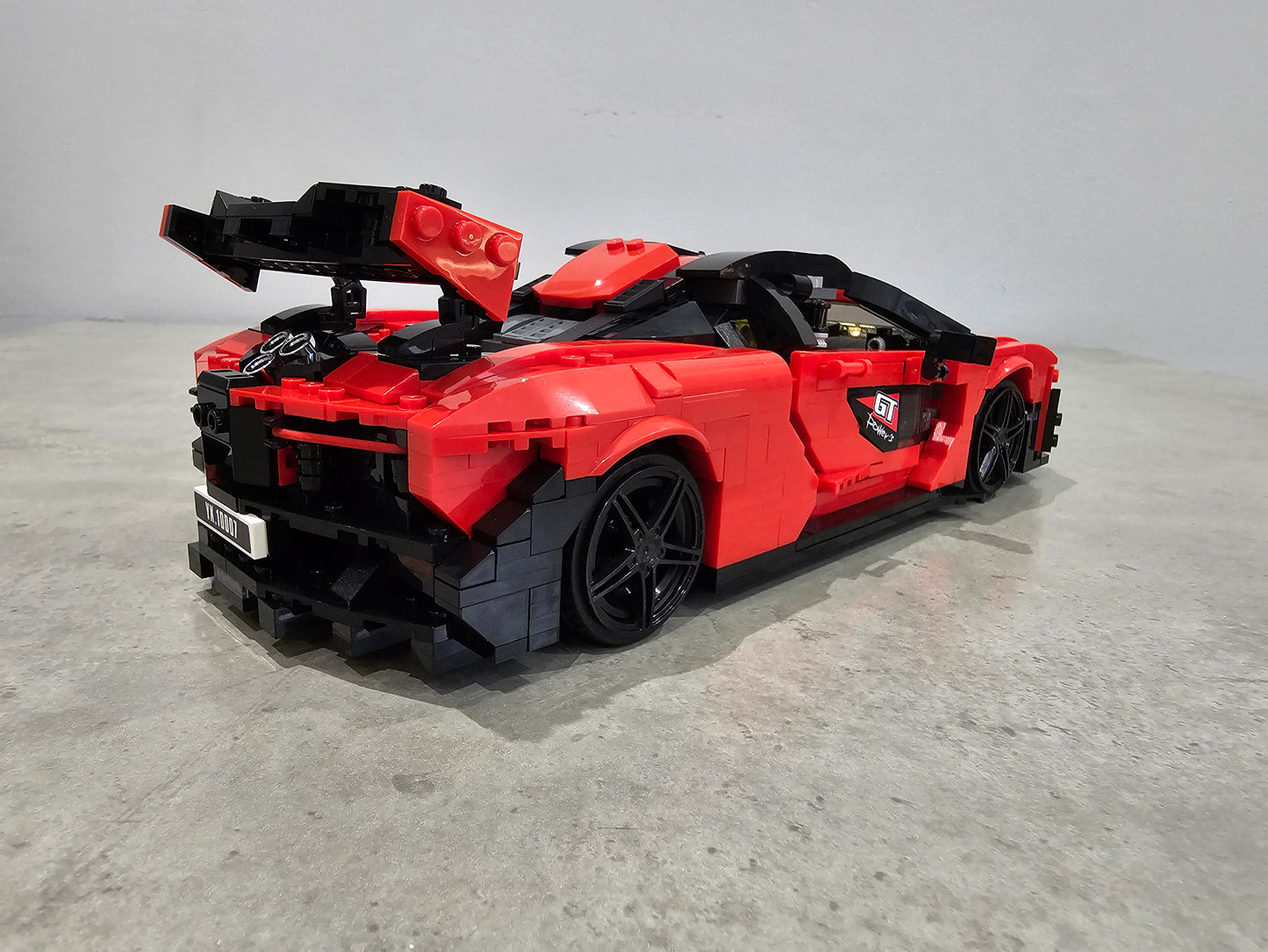 10007 McLaren Senna