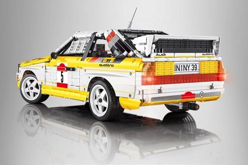 23043 Audi Quattro 1/8 Scale with lighting