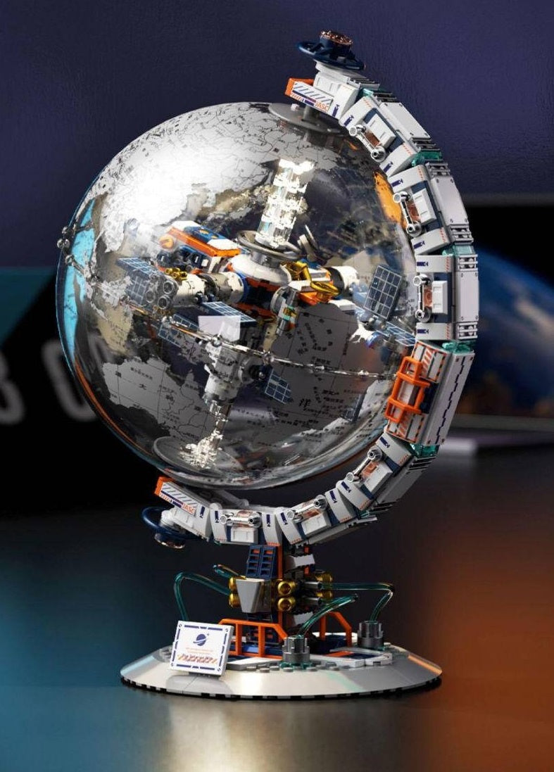 CK003 - International Space Station in a Globe