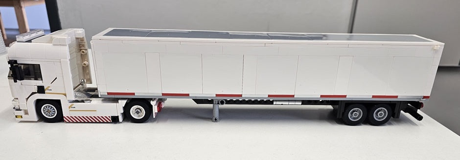 66025 & 66032 - Truck and Box Trailer