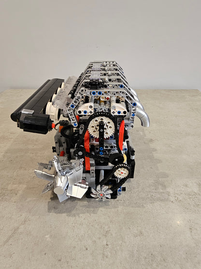 10087 Motorised 4 Cylinder Engine