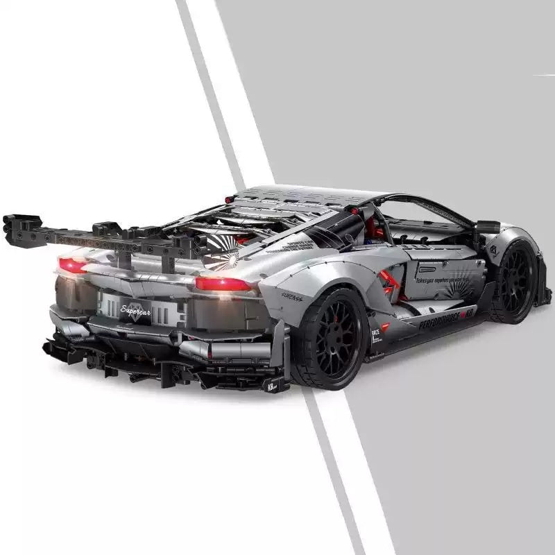JD042 - Aventador in 1/8 Scale with lighting.
