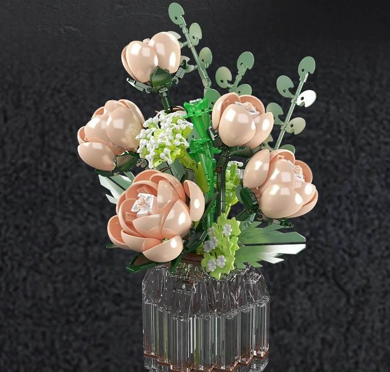 24109 - White Rose Vase
