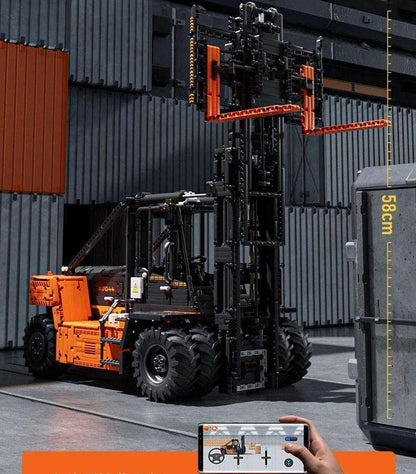 17044 - 1/6 Scale Motorised HD Forklift