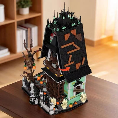 66223 - Haunted House with lighting
